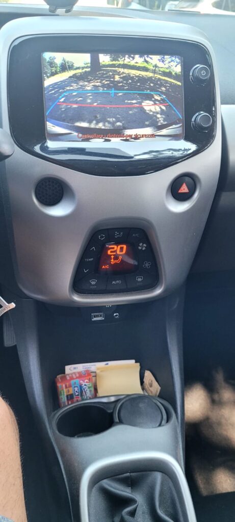 TOYOTA AYGO 1.0 BENZ ANNO 2017 (4)